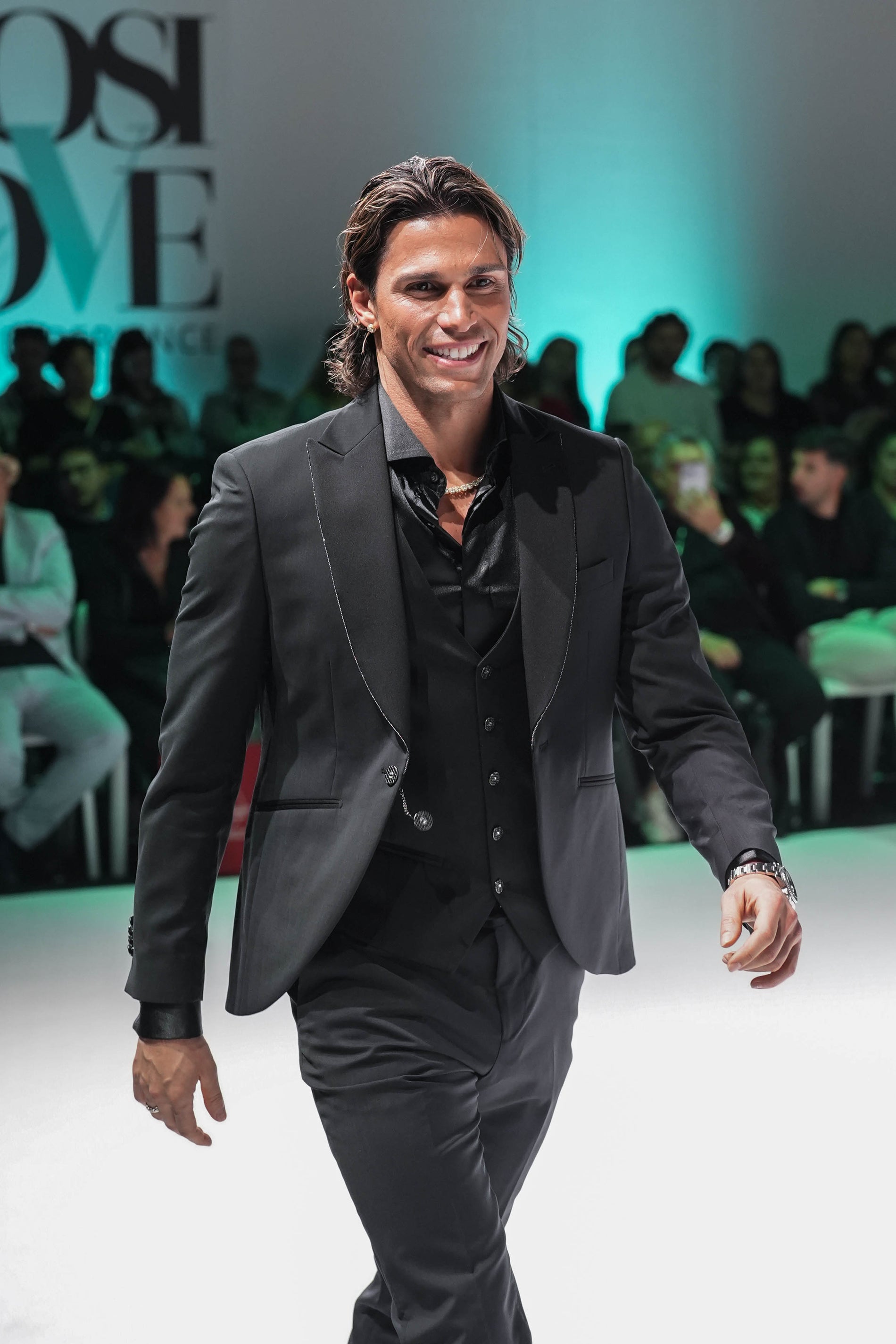 Andrea Versali, la sfilata a SposInLove che celebra l’eleganza maschile italiana