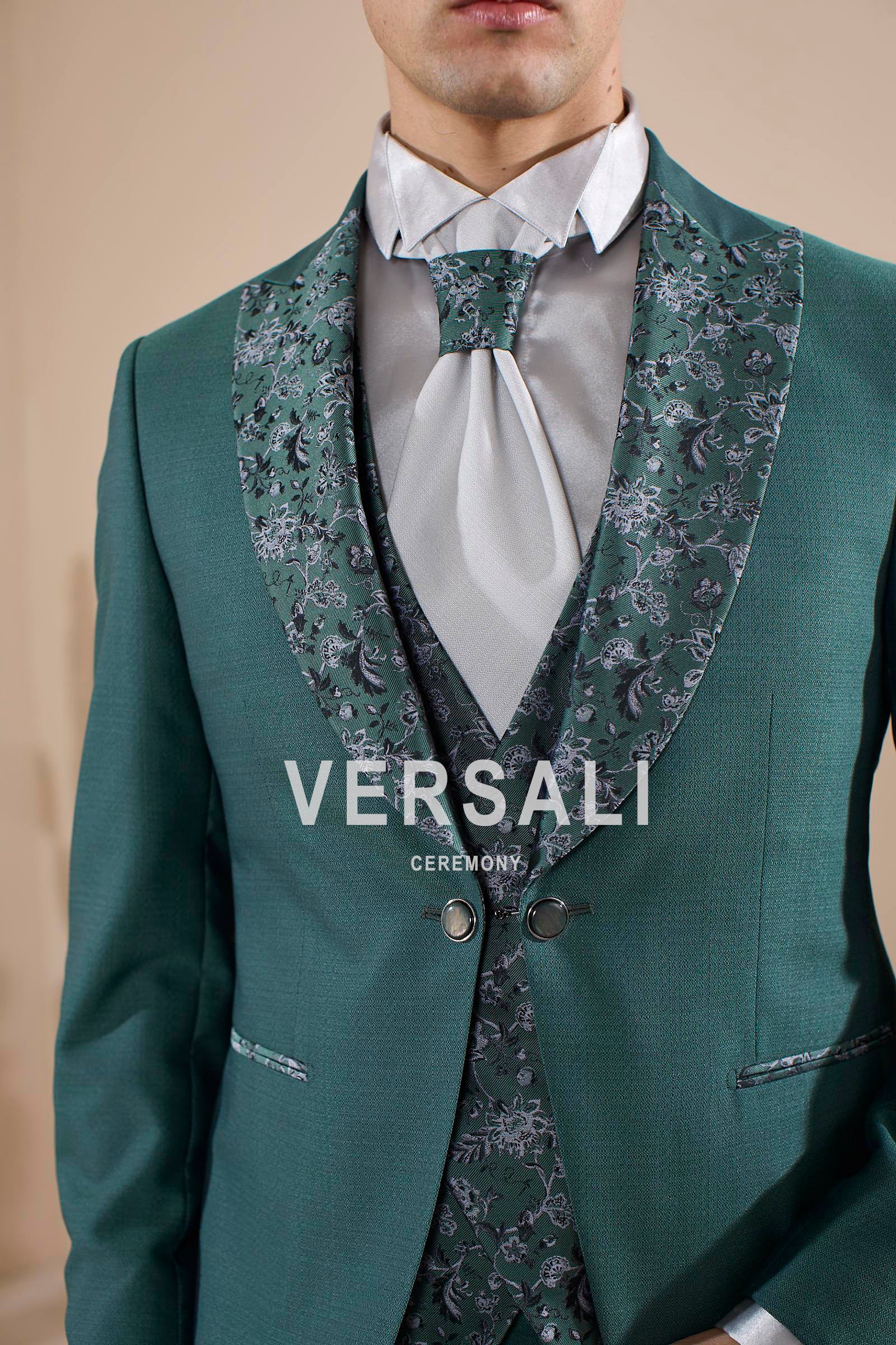 Abito da sposo 2027 jacquard verde salvia, collezione Andrea Versali